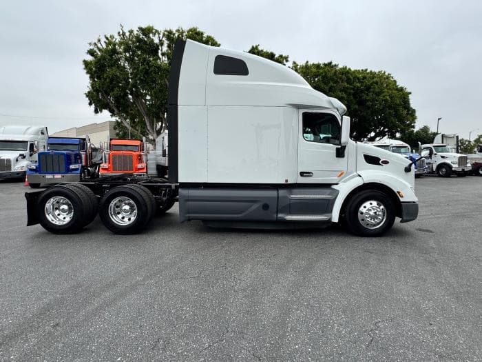 2021 Peterbilt 579 — photo 5