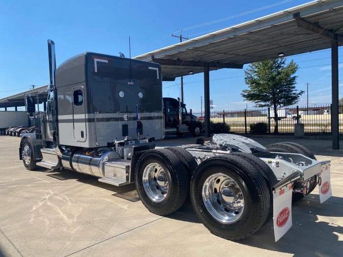 2026 Peterbilt 589 — photo 5