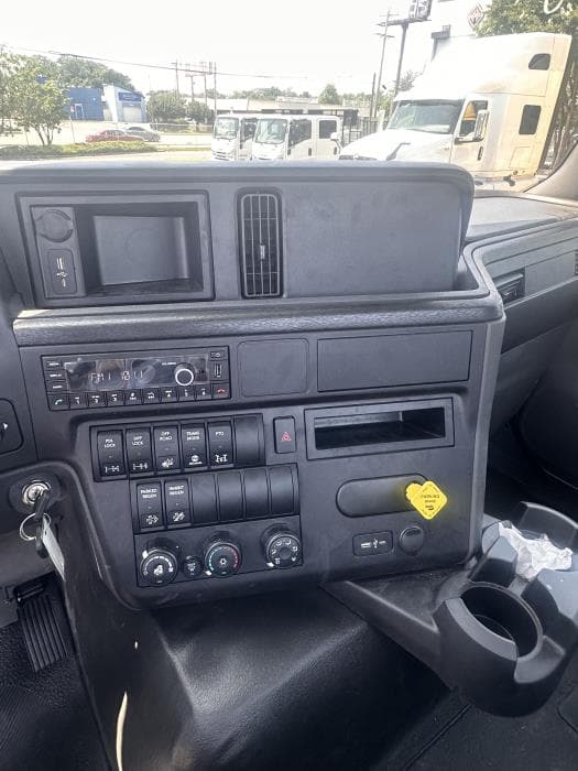 2026 International MV — photo 3