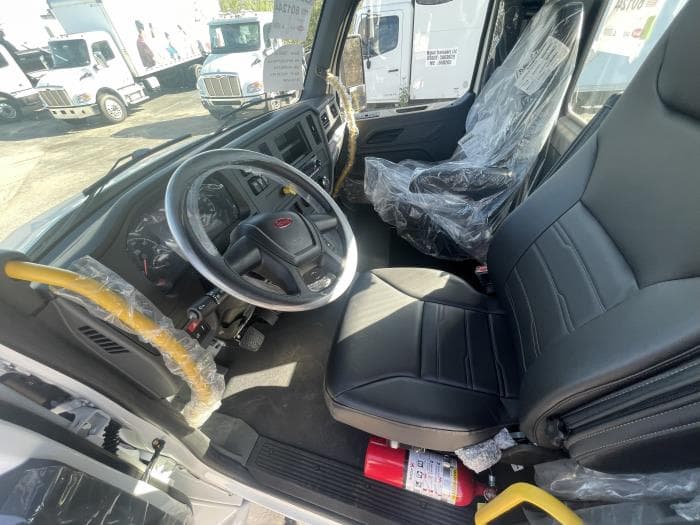 2026 Peterbilt 548 — photo 16