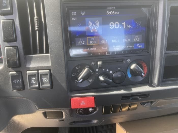 2025 Isuzu NRR — photo 13