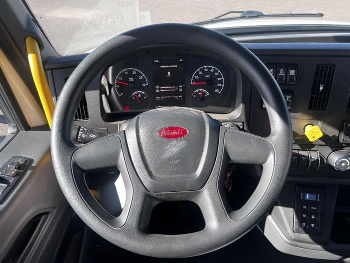 2026 Peterbilt 548 — photo 23