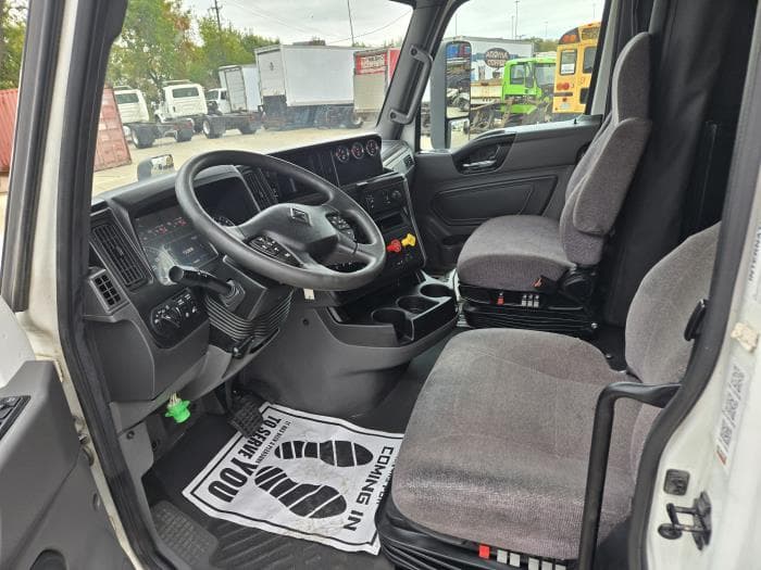 2024 International LT — photo 8