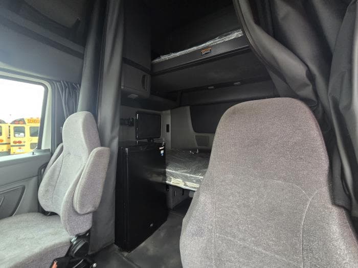 2024 International LT — photo 9