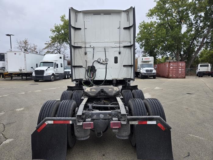 2024 International LT — photo 6