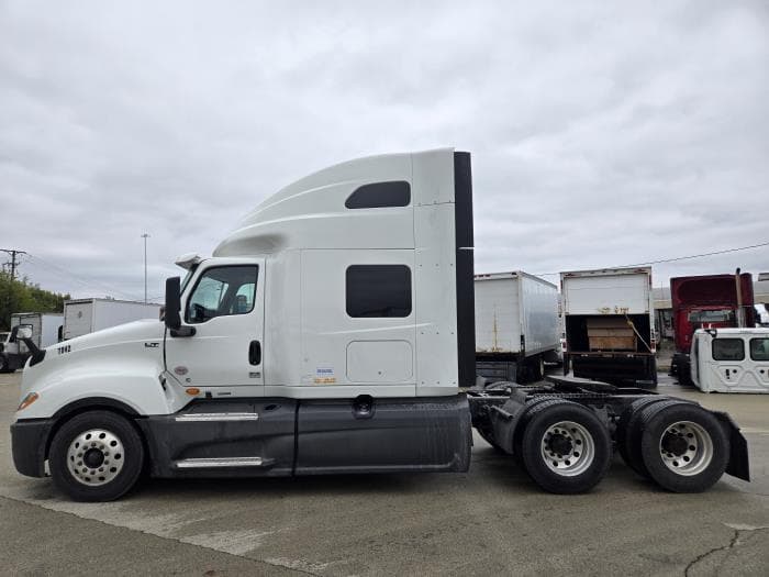 2024 International LT — photo 7