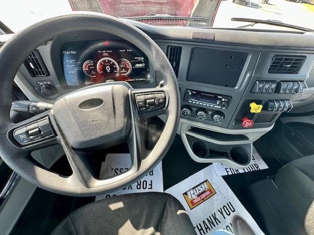 2022 Peterbilt 579 — photo 14