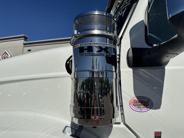 2026 International HX — photo 8