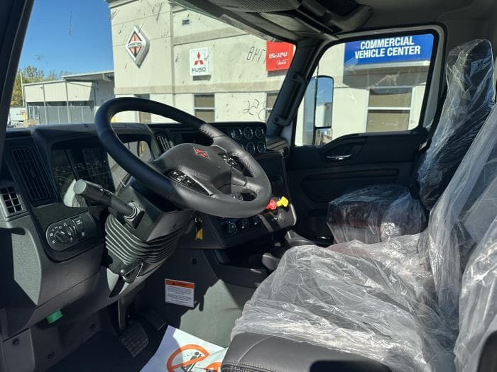 2026 International HX — photo 10