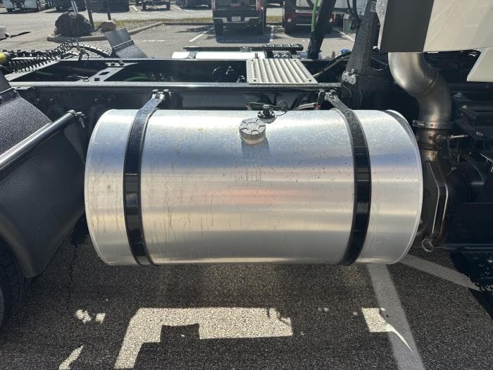 2026 International LT — photo 4