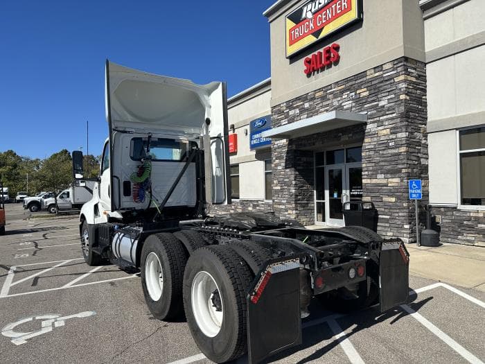 2026 International LT — photo 7