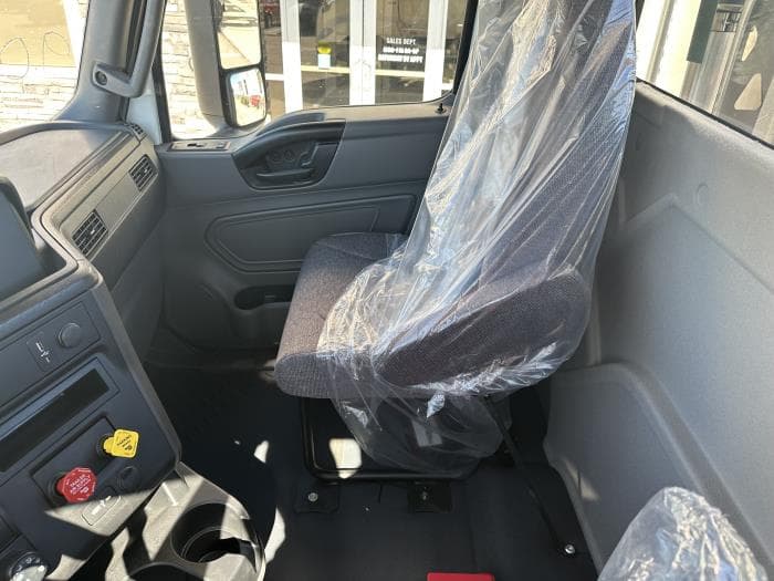 2026 International LT — photo 12