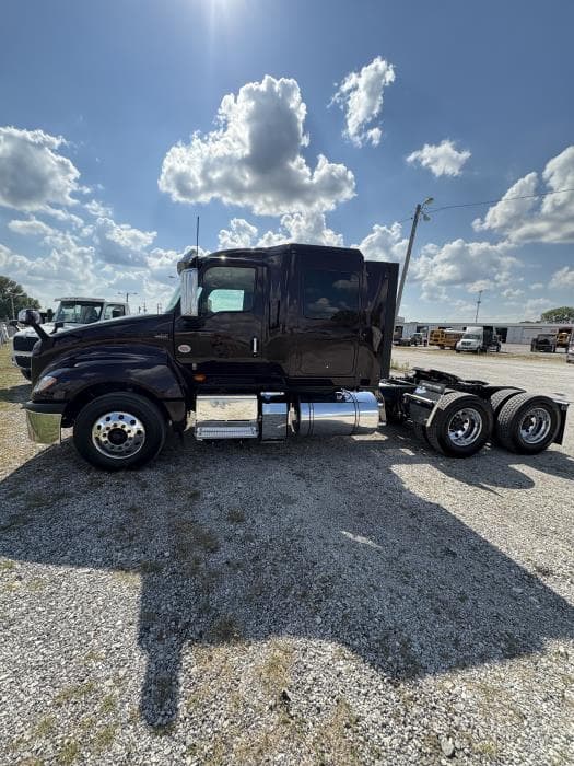 2026 International LT — photo 4