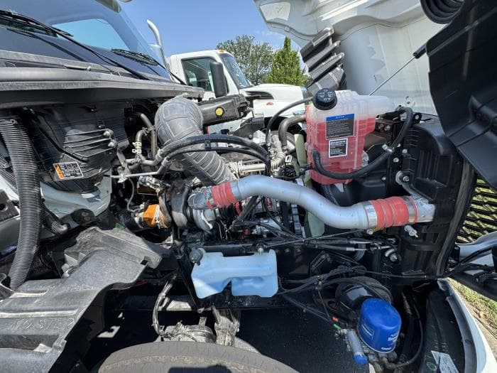 2026 International LT — photo 14