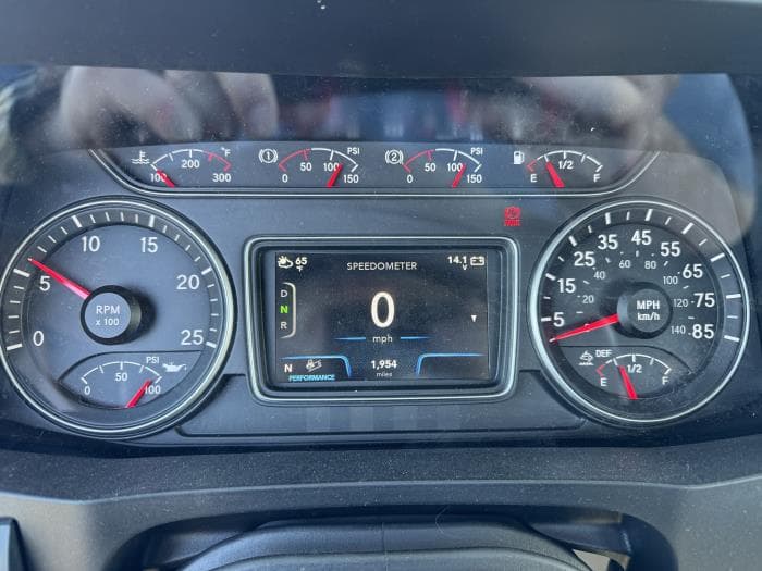 2026 International LT — photo 18