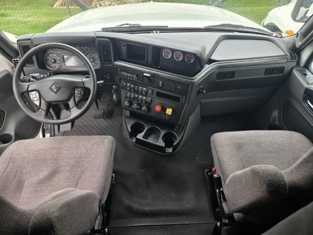 2024 International LT — photo 12