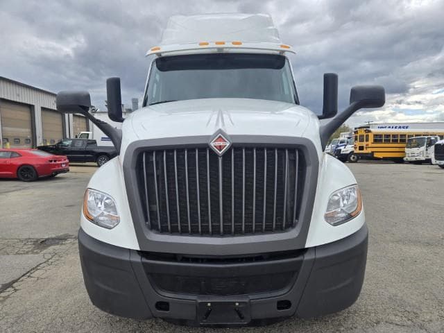 2024 International LT — photo 3