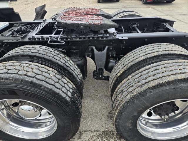 2024 International LT — photo 23