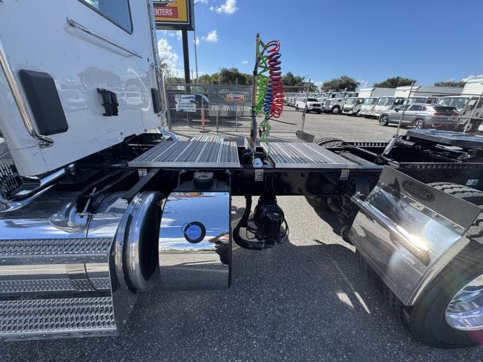2026 Peterbilt 567 — photo 4