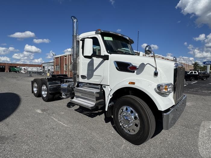 2026 Peterbilt 567 — photo 11