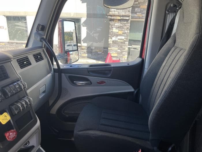 2022 Peterbilt 579 — photo 14