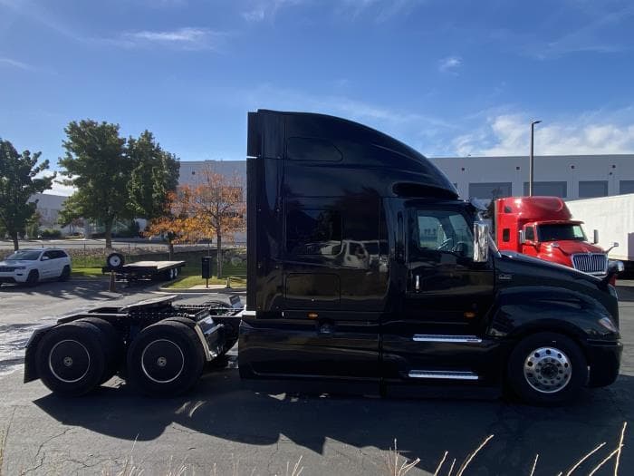 2026 International LT — photo 5