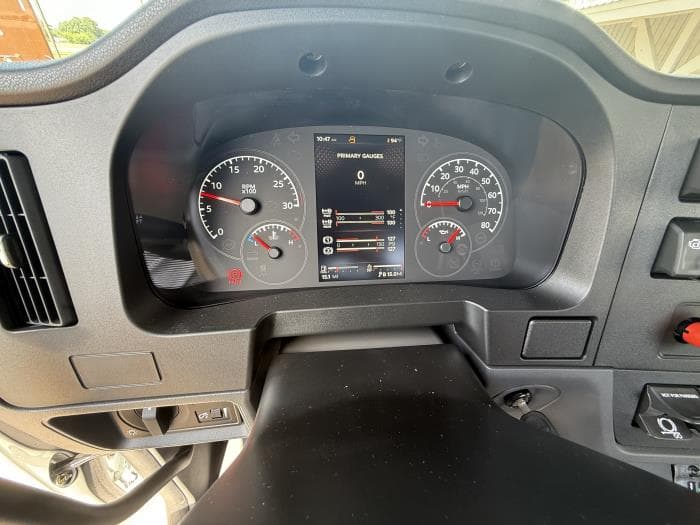 2026 Peterbilt 548 — photo 11