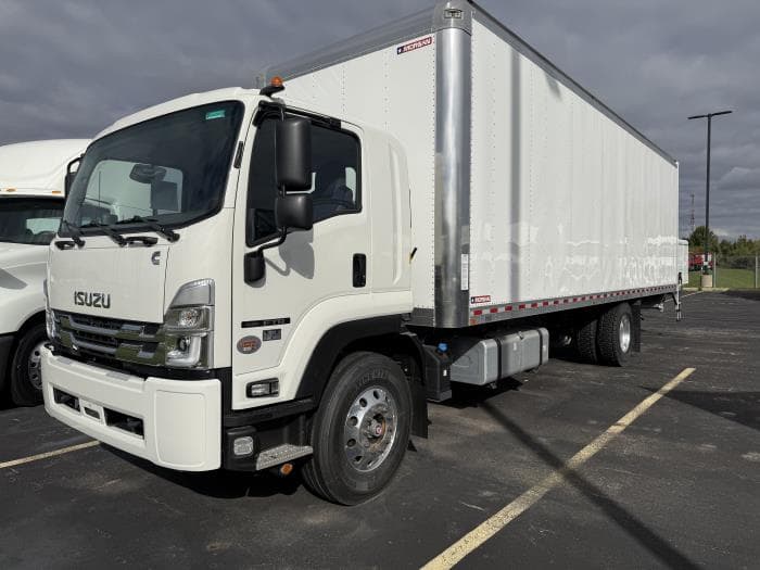 2025 Isuzu FTR — photo 2