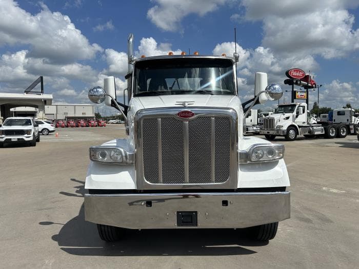 2020 Peterbilt 567 — photo 9