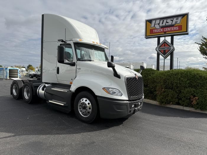 2026 International LT — photo 5