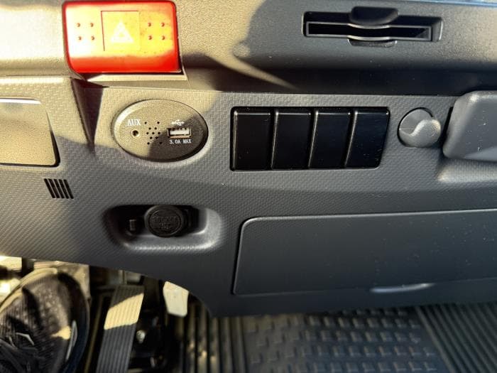 2025 Isuzu NRR — photo 24