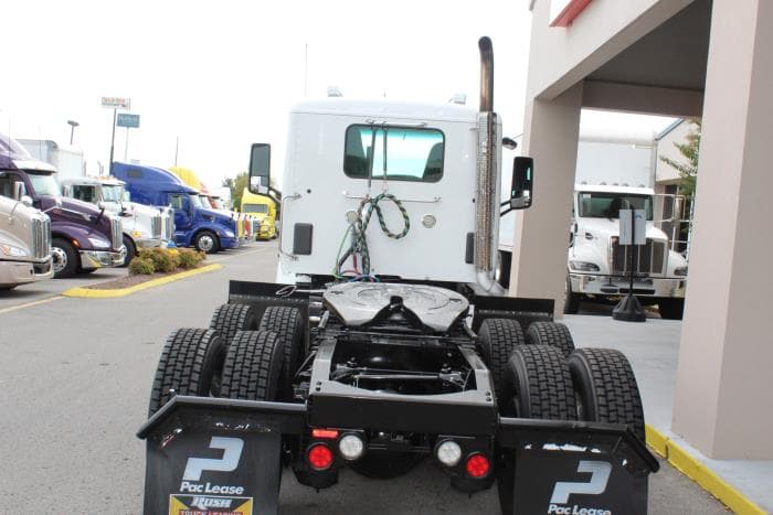 2020 Peterbilt 579 — photo 6