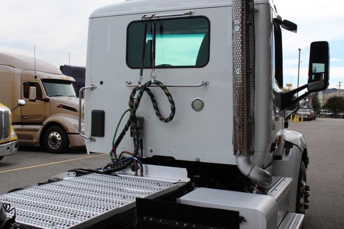 2020 Peterbilt 579 — photo 8