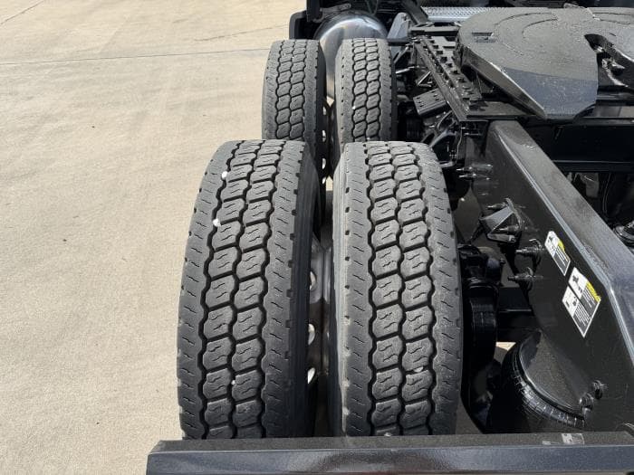 2021 Peterbilt 579 — photo 13