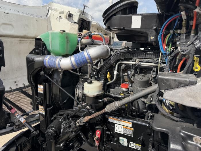 2021 Peterbilt 579 — photo 17
