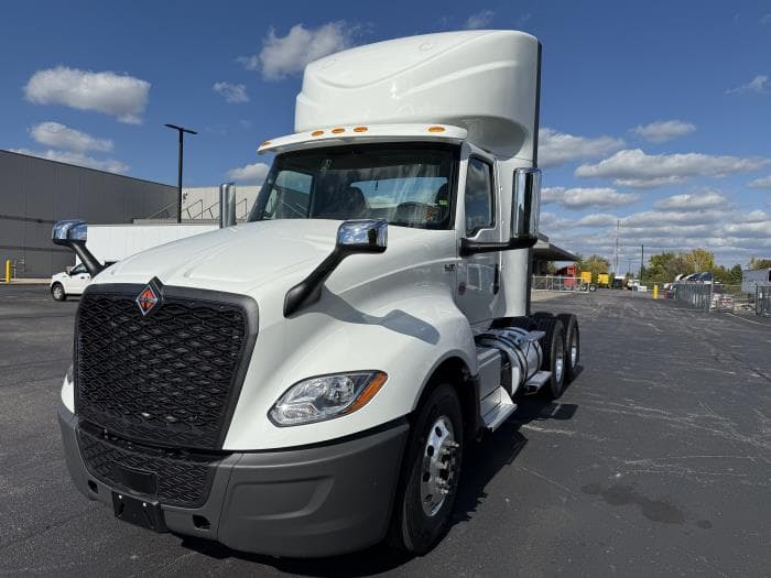2026 International LT — photo 3