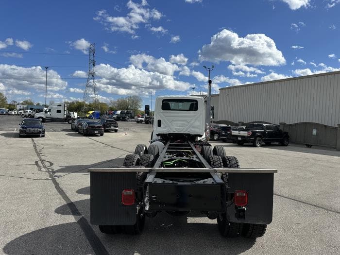 2026 International HX — photo 6