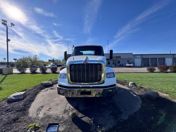 2026 International HX — photo 6