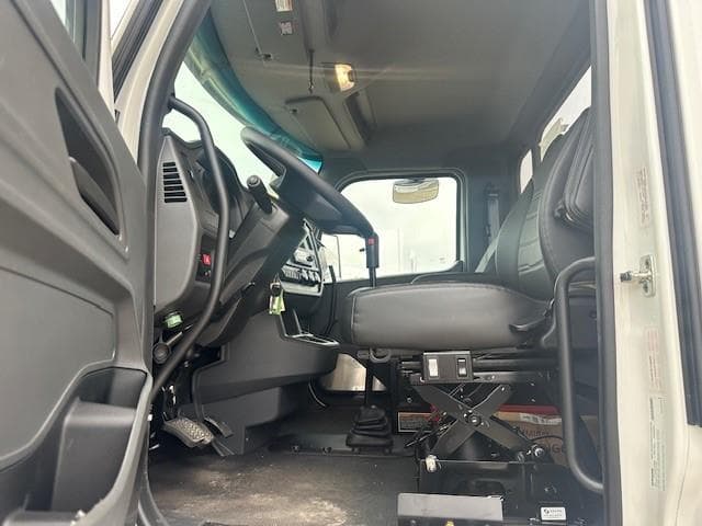 2026 Peterbilt 548 — photo 31