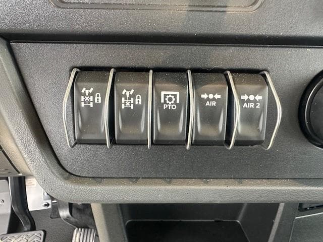 2026 Peterbilt 548 — photo 40