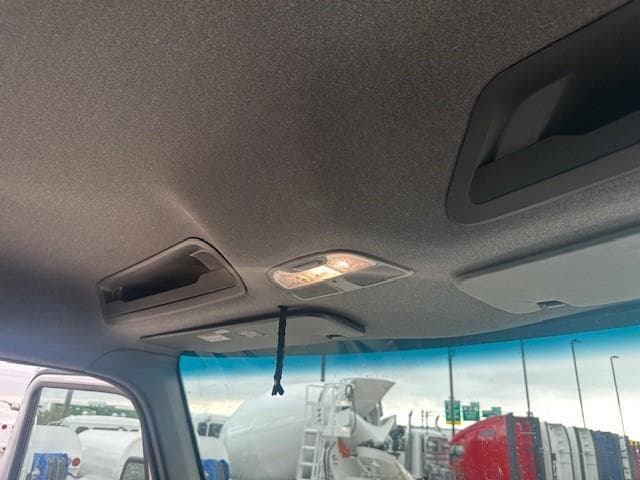 2026 Peterbilt 548 — photo 48