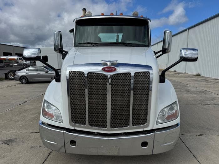 2020 Peterbilt 579 — photo 3