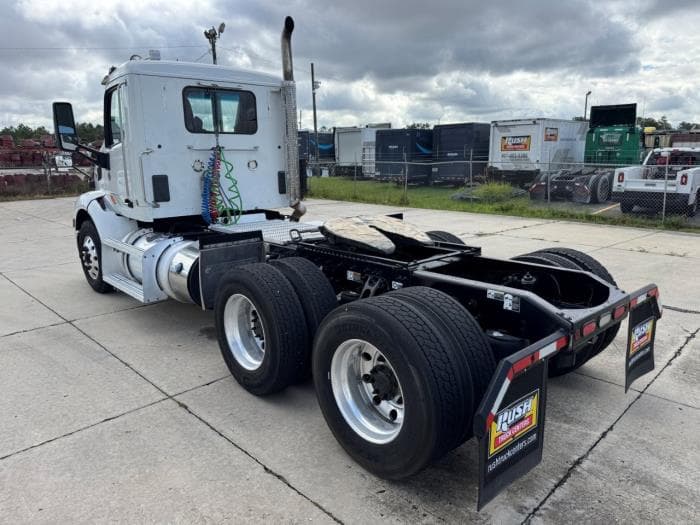 2020 Peterbilt 579 — photo 3