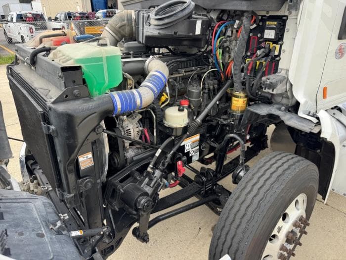 2020 Peterbilt 579 — photo 13