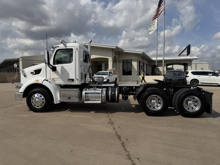 2021 Peterbilt 567 — photo 3
