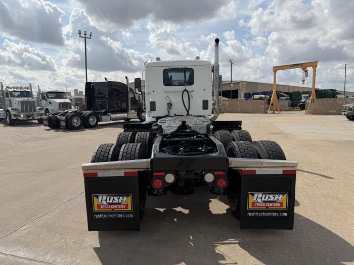 2021 Peterbilt 567 — photo 5