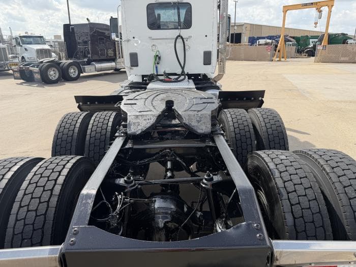 2021 Peterbilt 567 — photo 14