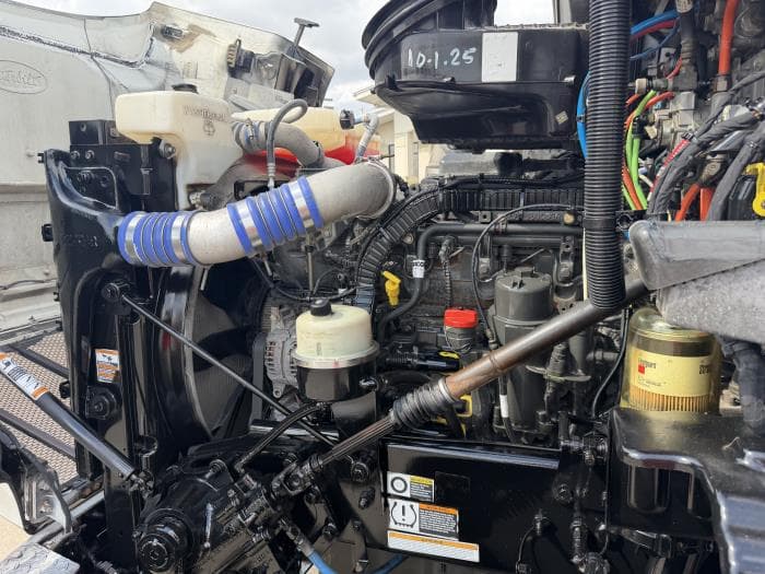 2021 Peterbilt 567 — photo 18
