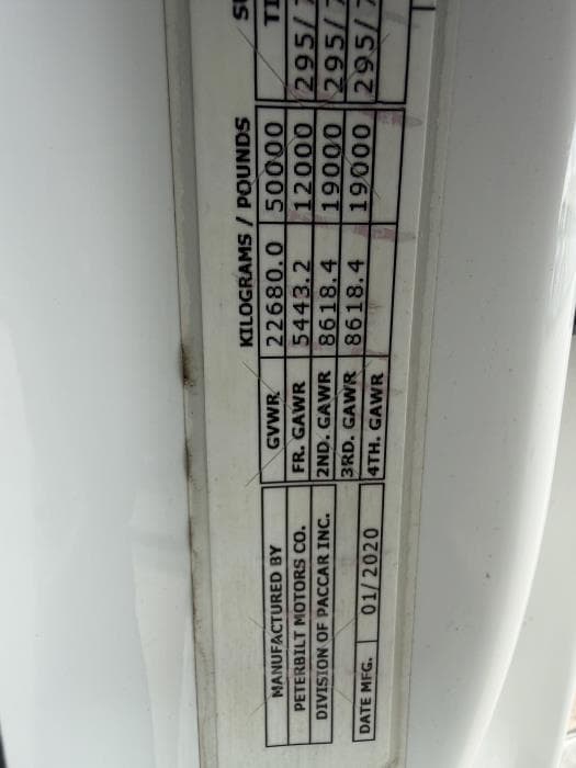 2021 Peterbilt 567 — photo 27