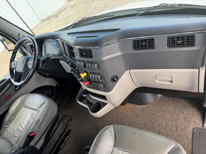 2022 Peterbilt 579 — photo 23